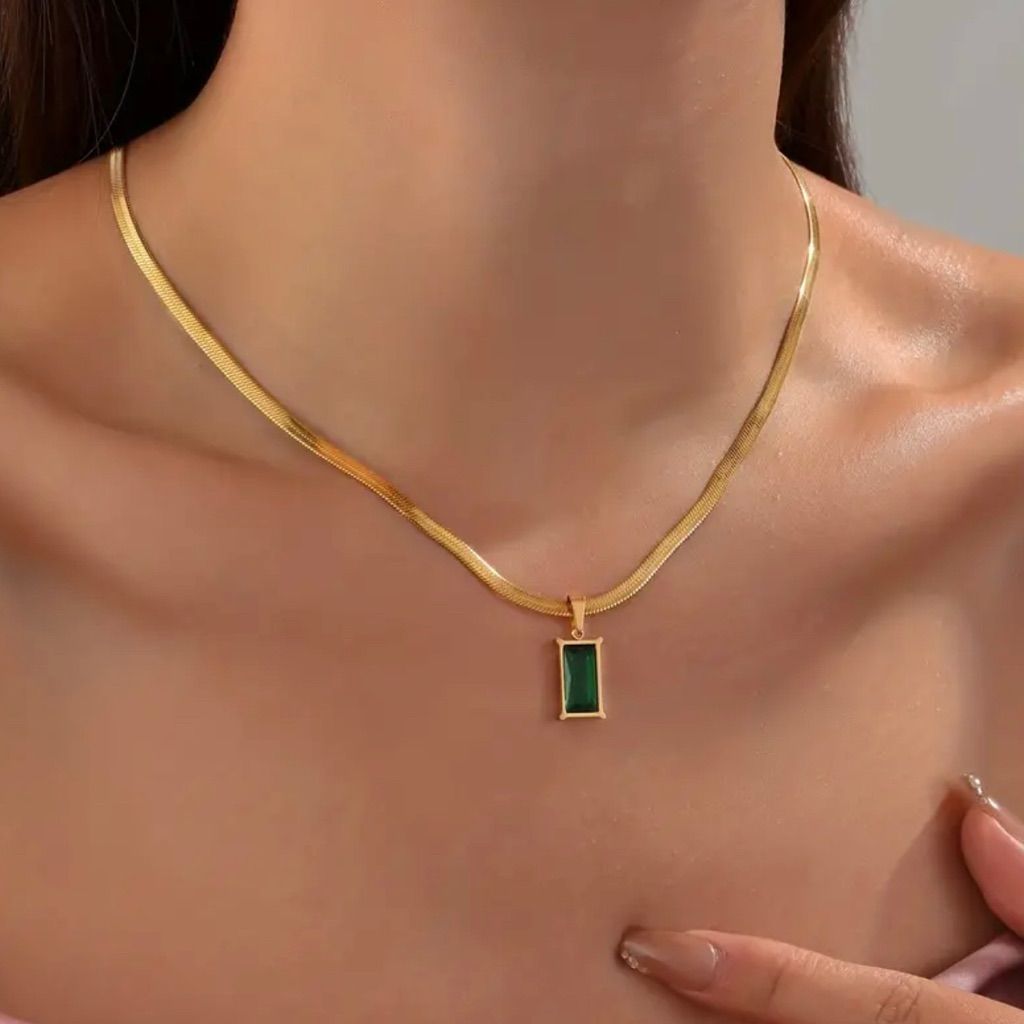 Emerald Luxe Bar Pendant
