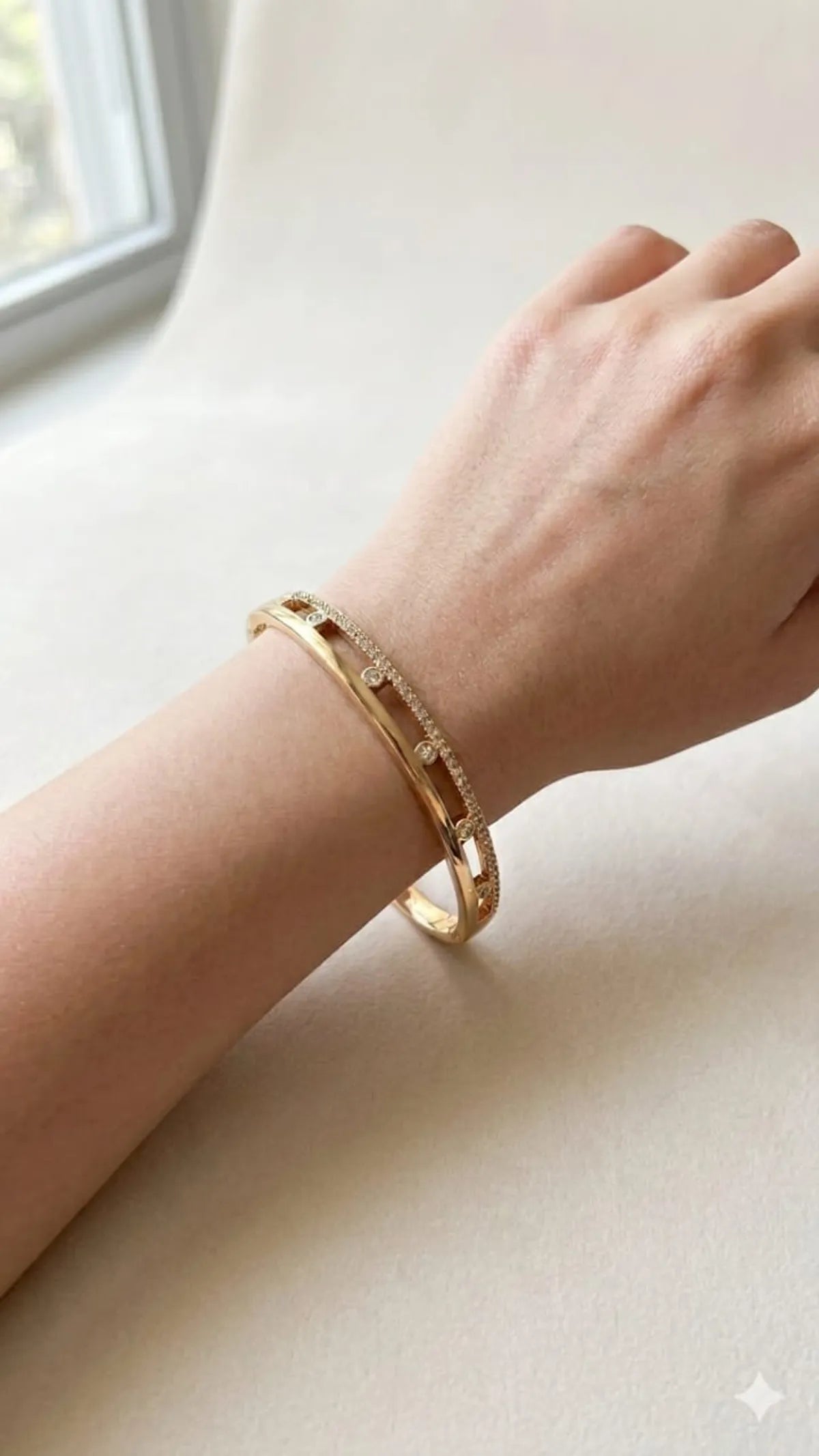 Luna Orbit Diamond Bangle
