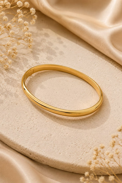 Inny Gleam Plain Gold Bracelet