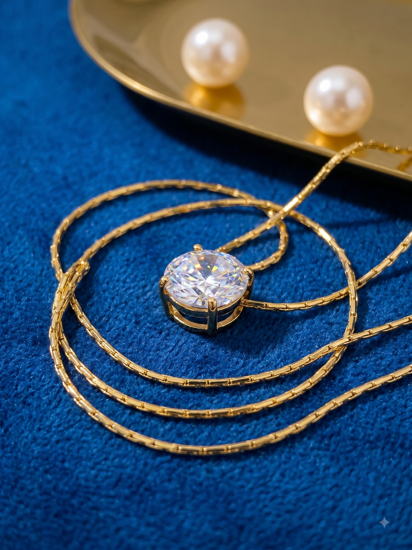 Inny Solitaire Glow Pendant