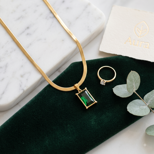 Emerald Luxe Bar Pendant