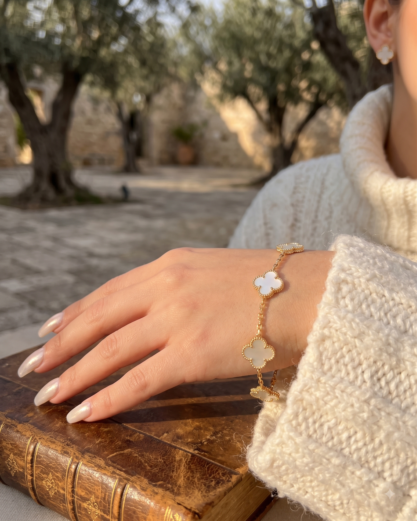 Inny Mother of Pearl Clover Bracelet