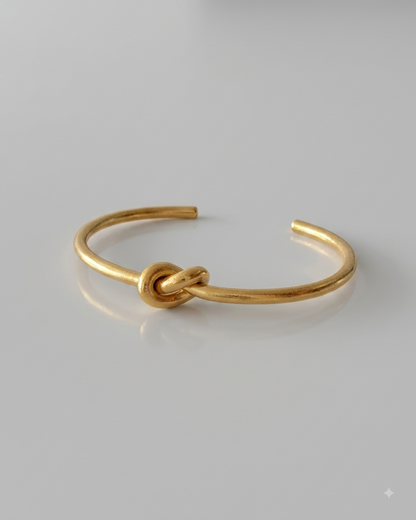 Inny Eternal Knot Open Bangle