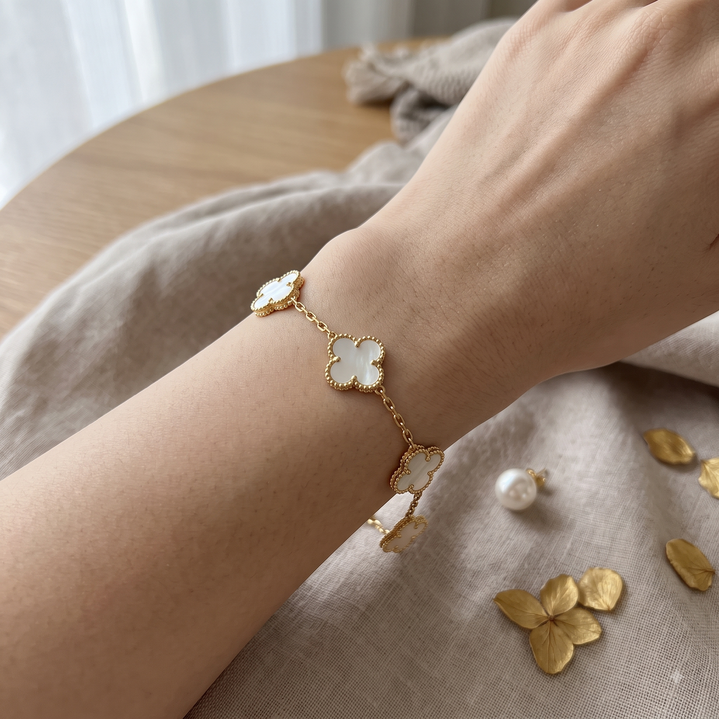 Inny Mother of Pearl Clover Bracelet