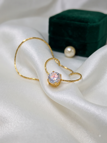 Inny Solitaire Glow Pendant