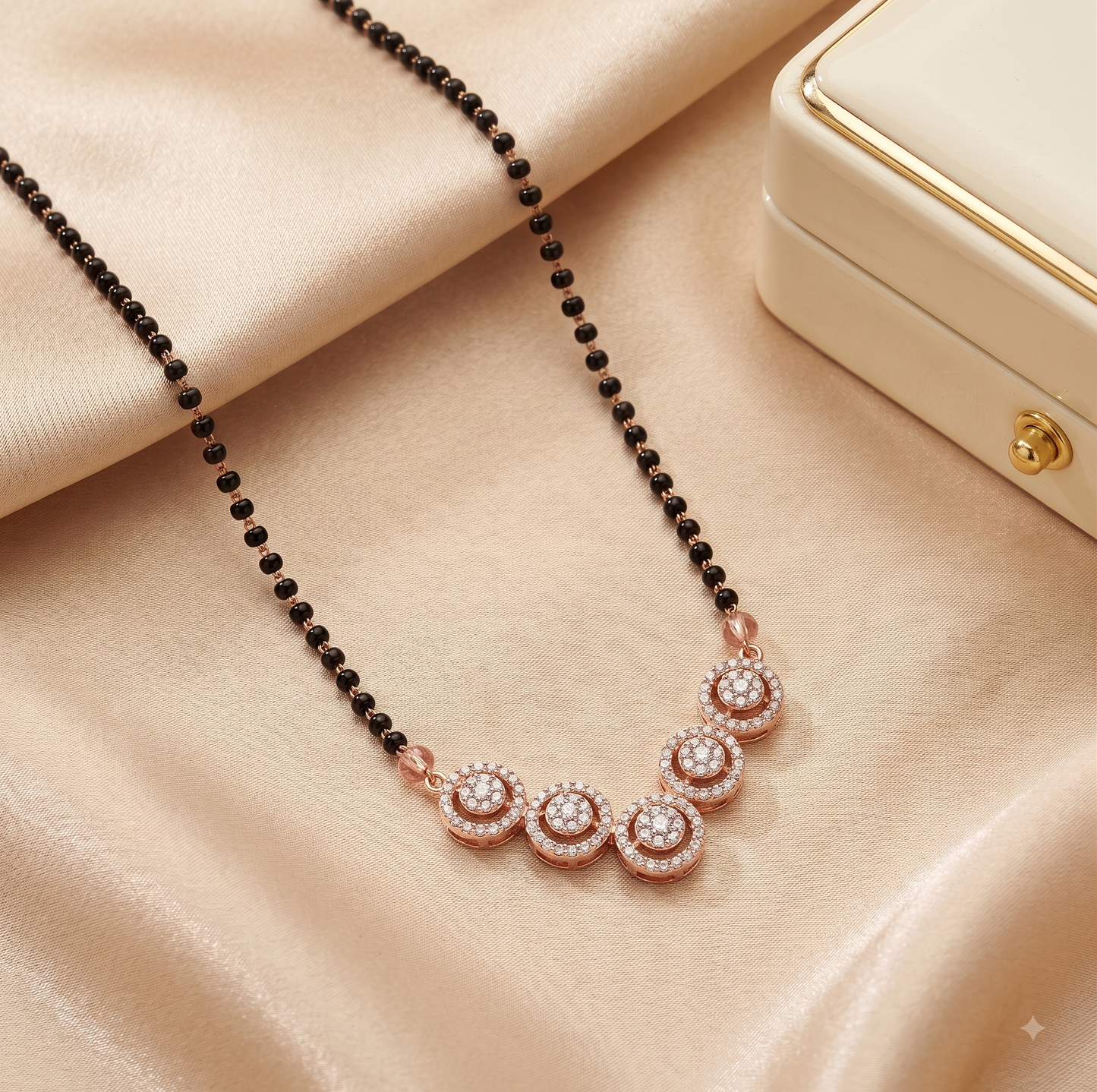 Gloria Solitaire Mangalsutra Set