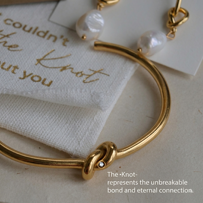 Inny Eternal Knot Open Bangle
