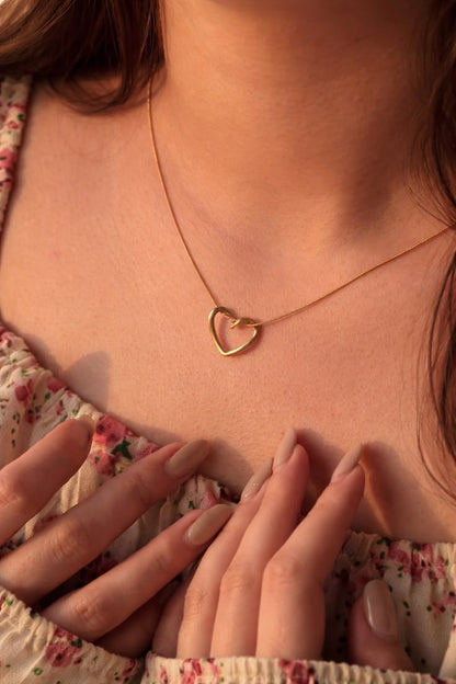 Gold Knotheart Pendant | 18 karat Gold Plated