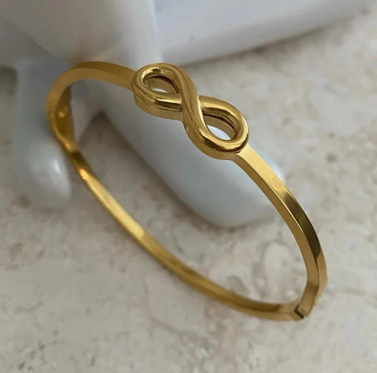 Inny Infinity Gleam Bracelet