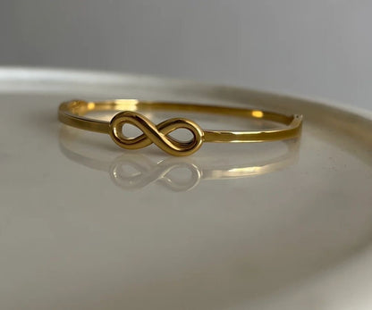 Inny Infinity Gleam Bracelet