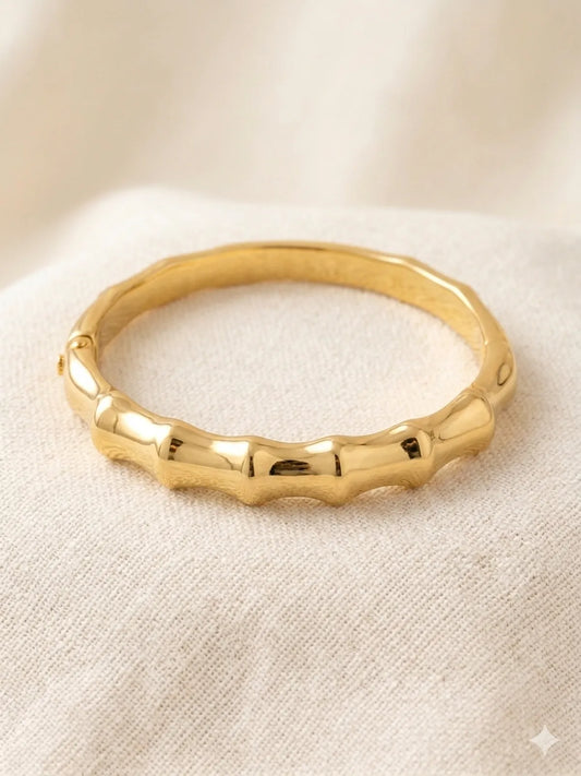 The Aurum Ridge Bangle