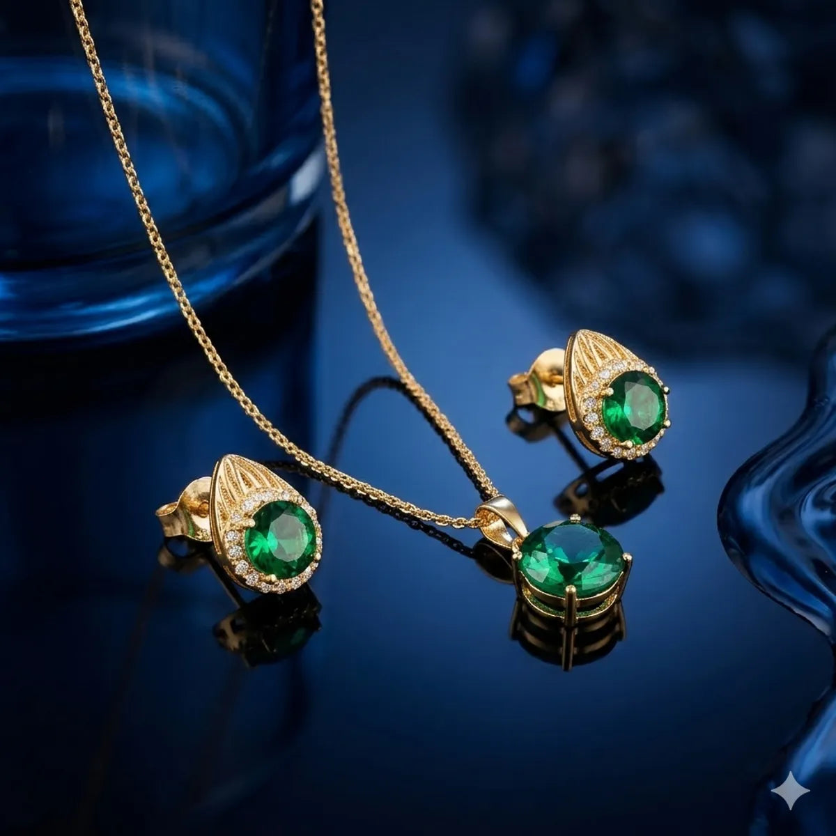 The Emerald Aura Pendant Set
