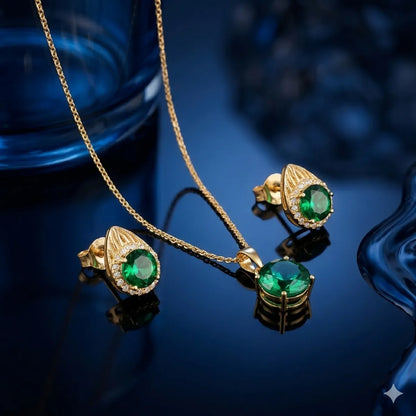 The Emerald Aura Pendant Set