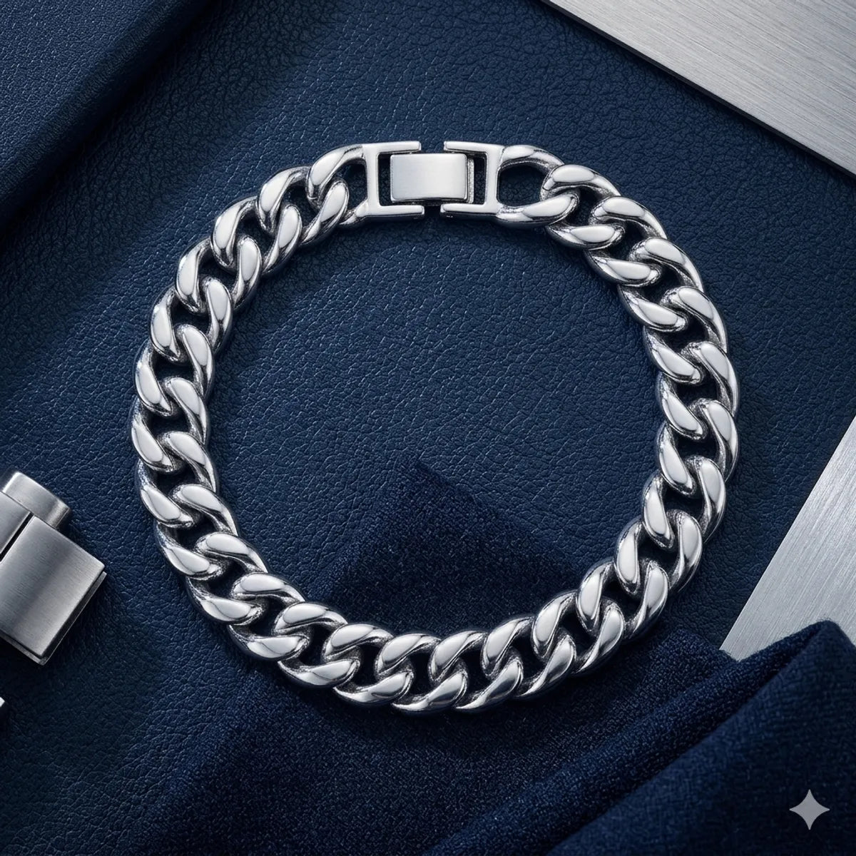 The Titan Link Bracelet